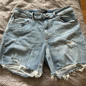 Judy Blue Distressed Shorts/1XL - Style#JB15102MD